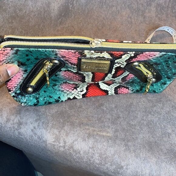 Betseyville wristlet *Sale* Bundle 2 purses for $60 - Picture 6 of 7